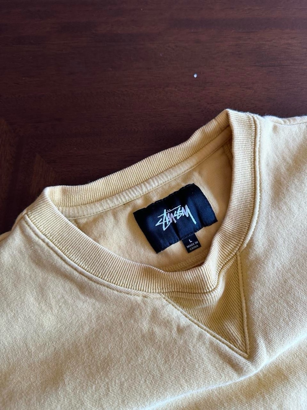 Stussy Butternut Yellow Embroidered Logo Sweatshirt Men’s L - Picture 3 of 8